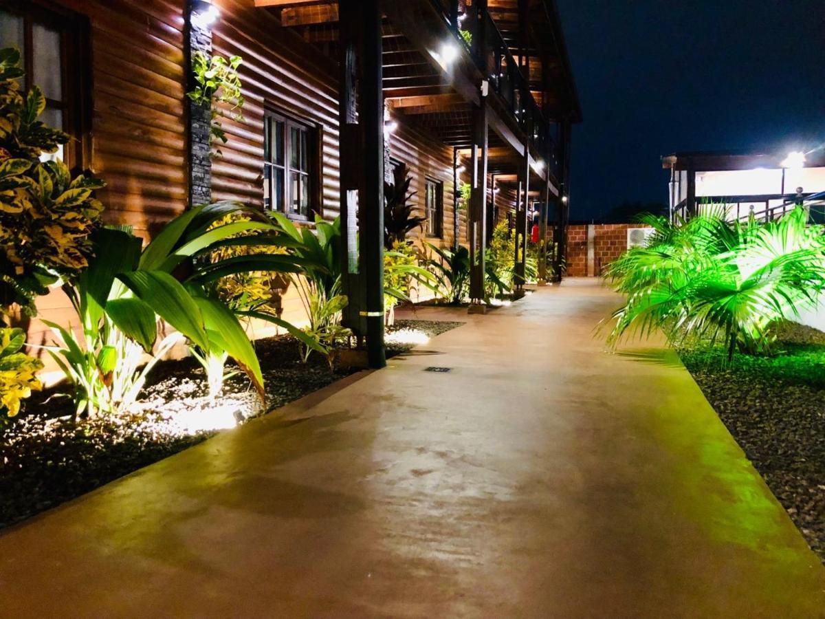 Hotel Alma Pura Пуэрто-Игуасу Экстерьер фото